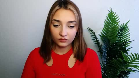 Snapshot of veryveryshygirl chatting on 02.14.26 Ana online show from 02.14.26