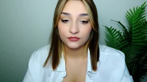 Snapshot of veryveryshygirl chatting on 02.28.26 Ana online show from 02.28.26