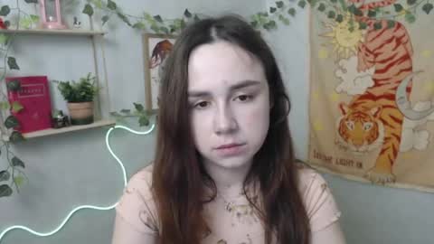 Snapshot of veryveryvery_shy chatting on 04.18.26 veryveryvery_shy online show from 04.18.26
