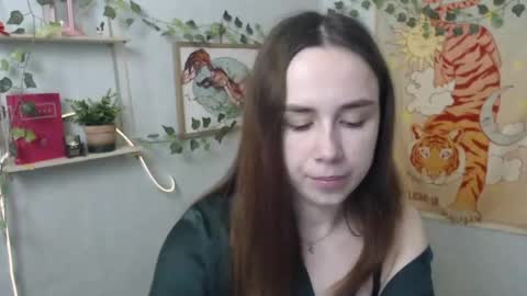 Snapshot of veryveryvery_shy chatting on 04.25.26 veryveryvery_shy online show from 04.25.26