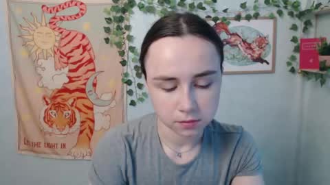 Snapshot of veryveryvery_shy chatting on 05.23.26 veryveryvery_shy online show from 05.23.26