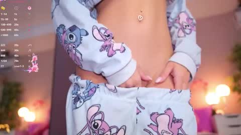 Vesia Sentiri online show from 10.13.25