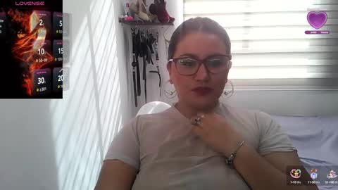 Snapshot of vesper_vixen chatting on 09.13.25 Vesper Vixen online show from 09.13.25