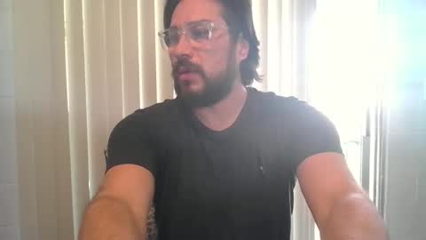 Snapshot of vesturelove chatting on 11.21.25 vesturelove online show from 11.21.25