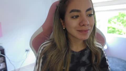 Snapshot of vexira_23 chatting on 04.04.26 Sofa online show from 04.04.26