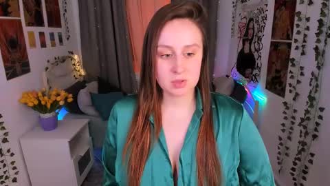 Snapshot of via_lattea_ chatting on 03.08.25 Camilla online show from 03.08.25