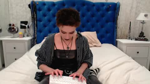 Via online show from 04.04.26