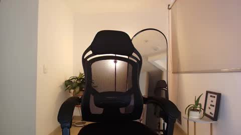 Vianca Cruz online show from 11.19.25