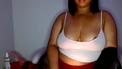 Snapshot of vibe_xxxo chatting on 06.20.26 vibe_xxxo online show from 06.20.26