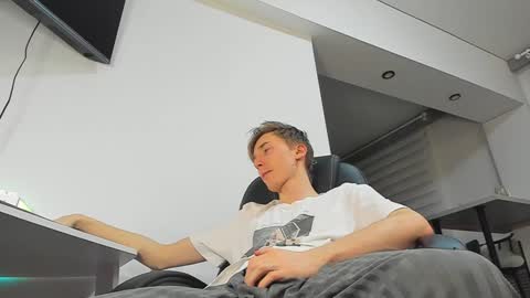 Snapshot of vibemygirl chatting on 01.31.25 vibemygirl online show from 01.31.25