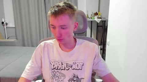 Snapshot of vibemygirl chatting on 12.21.25 vibemygirl online show from 12.21.25