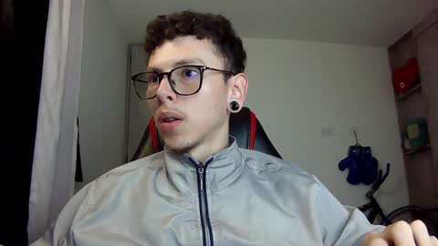 Snapshot of vicent_brais chatting on 12.02.24 Vicent Brais online show from 12.02.24