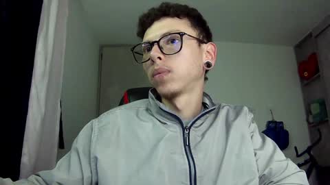 Snapshot of vicent_brais chatting on 12.03.24 Vicent Brais online show from 12.03.24