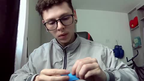 Snapshot of vicent_brais chatting on 12.04.24 Vicent Brais online show from 12.04.24