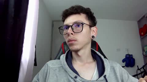 Snapshot of vicent_brais chatting on 12.06.24 Vicent Brais online show from 12.06.24