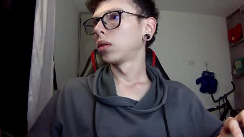 Snapshot of vicent_brais chatting on 12.10.24 Vicent Brais online show from 12.10.24