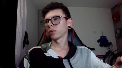 Snapshot of vicent_brais chatting on 12.13.24 Vicent Brais online show from 12.13.24