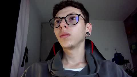 Snapshot of vicent_brais chatting on 12.20.24 Vicent Brais online show from 12.20.24