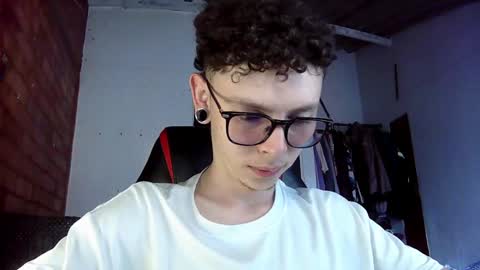 Snapshot of vicent_brais chatting on 01.21.25 Vicent Brais online show from 01.21.25