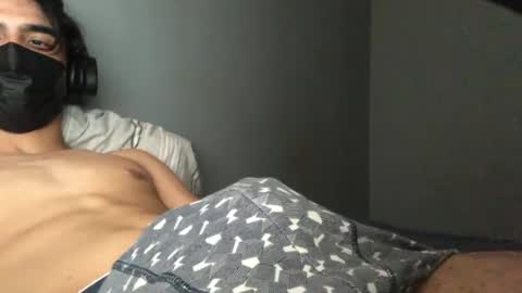 Snapshot of vicente24milf chatting on 09.13.25 vicente online show from 09.13.25