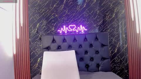 Snapshot of vichy_evans chatting on 11.19.25 Vichy Everyday From 1400 to 2130 Col Time online show from 11.19.25