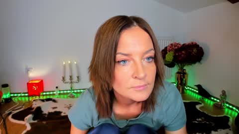 Snapshot of viciousqueen chatting on 11.10.25 ViciousQueenu can call me Laura online show from 11.10.25