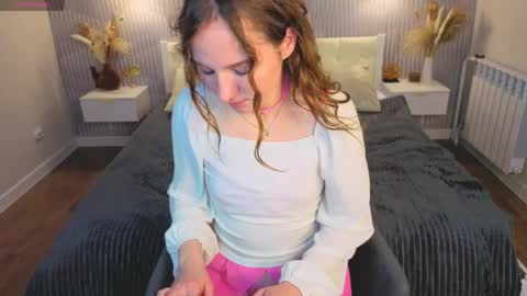 Snapshot of vicki_milles chatting on 05.11.26 vicki_milles online show from 05.11.26