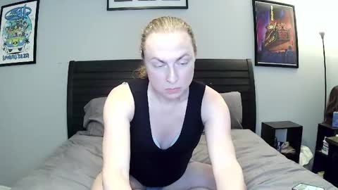 Snapshot of vicki_stockings chatting on 02.16.26 Vicki Stockings online show from 02.16.26