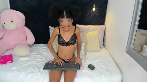 Vicky Castillo online show from 05.29.26