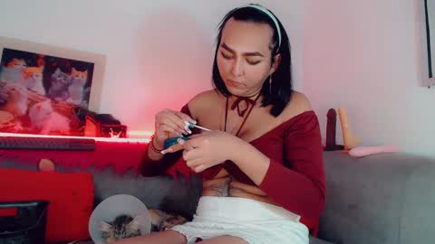 vicky_gill_ online show from 10.07.25