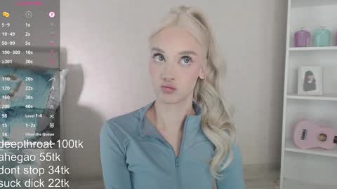 Snapshot of vickyfuckingdoll chatting on 03.23.26 vickyfuckingdoll online show from 03.23.26