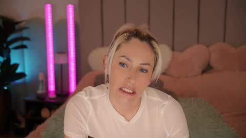 vickysecret96 online show from 04.04.26