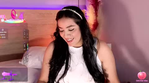 Victoria Serna  online show from 09.10.25