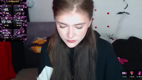 Snapshot of victiriadax chatting on 11.15.25 Victoria online show from 11.15.25