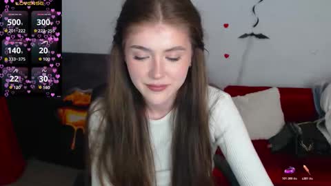 Snapshot of victiriadax chatting on 11.19.25 Victoria online show from 11.19.25