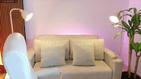 Snapshot of victoria___moon chatting on 02.03.26 victoria online show from 02.03.26