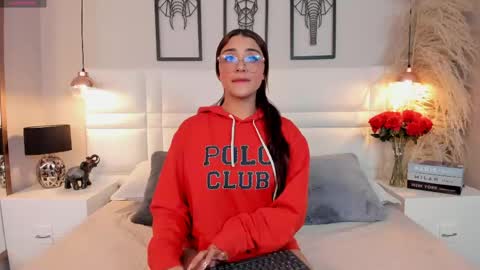 victoria__lee_ online show from 06.04.26
