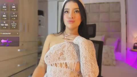 Snapshot of victoria_adaams1 chatting on 10.20.25 Victoria valentina online show from 10.20.25