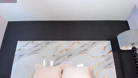 Snapshot of victoria_badgal chatting on 02.05.25 Victoria online show from 02.05.25