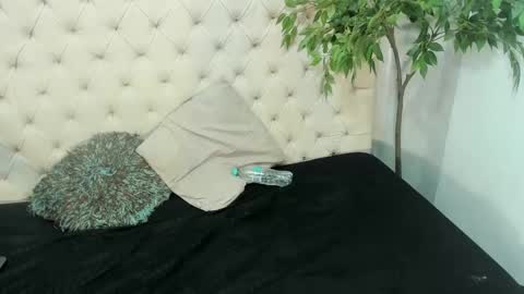 Victoria online show from 01.23.25