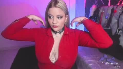 Snapshot of victoria_floyd1 chatting on 10.23.25 victoria_floyd1 online show from 10.23.25