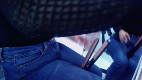 Snapshot of victoria_hernandez_t chatting on 10.22.25 Victoria online show from 10.22.25