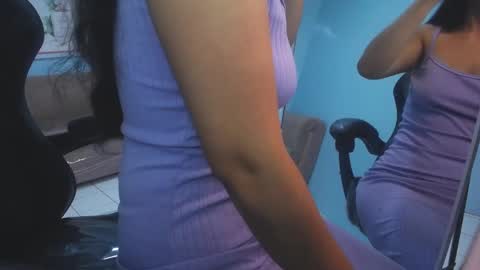 Snapshot of victoria_hernandez_t chatting on 11.13.25 Victoria online show from 11.13.25