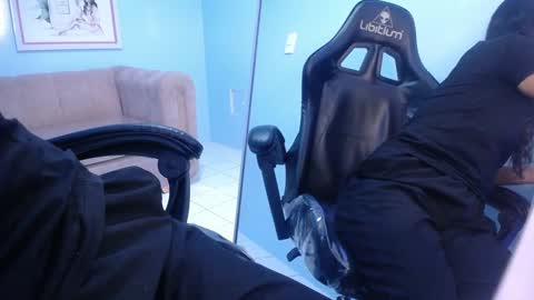 Victoria online show from 12.16.25