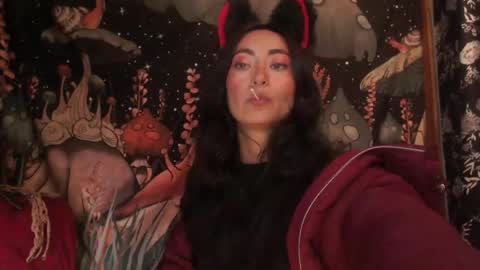 Victoria online show from 05.17.26