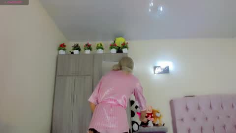 Victoria online show from 12.12.24