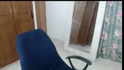 Snapshot of victoria_milf06 chatting on 06.24.26 victoria online show from 06.24.26