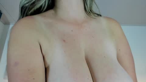 victoria_queen2 online show from 02.04.25