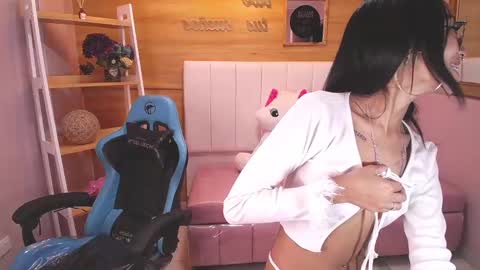 Snapshot of victoria_ricci_a chatting on 01.29.25 Victoria online show from 01.29.25