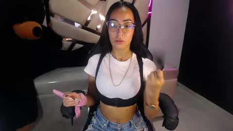 Snapshot of victoria_ricci_a chatting on 02.27.25 Victoria online show from 02.27.25